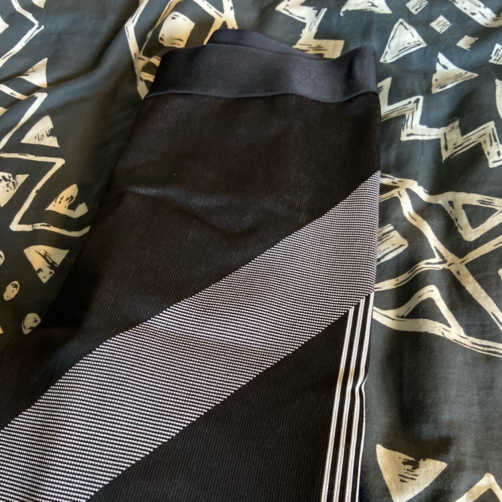 Fabletics Leggings - Picture 4 of 4